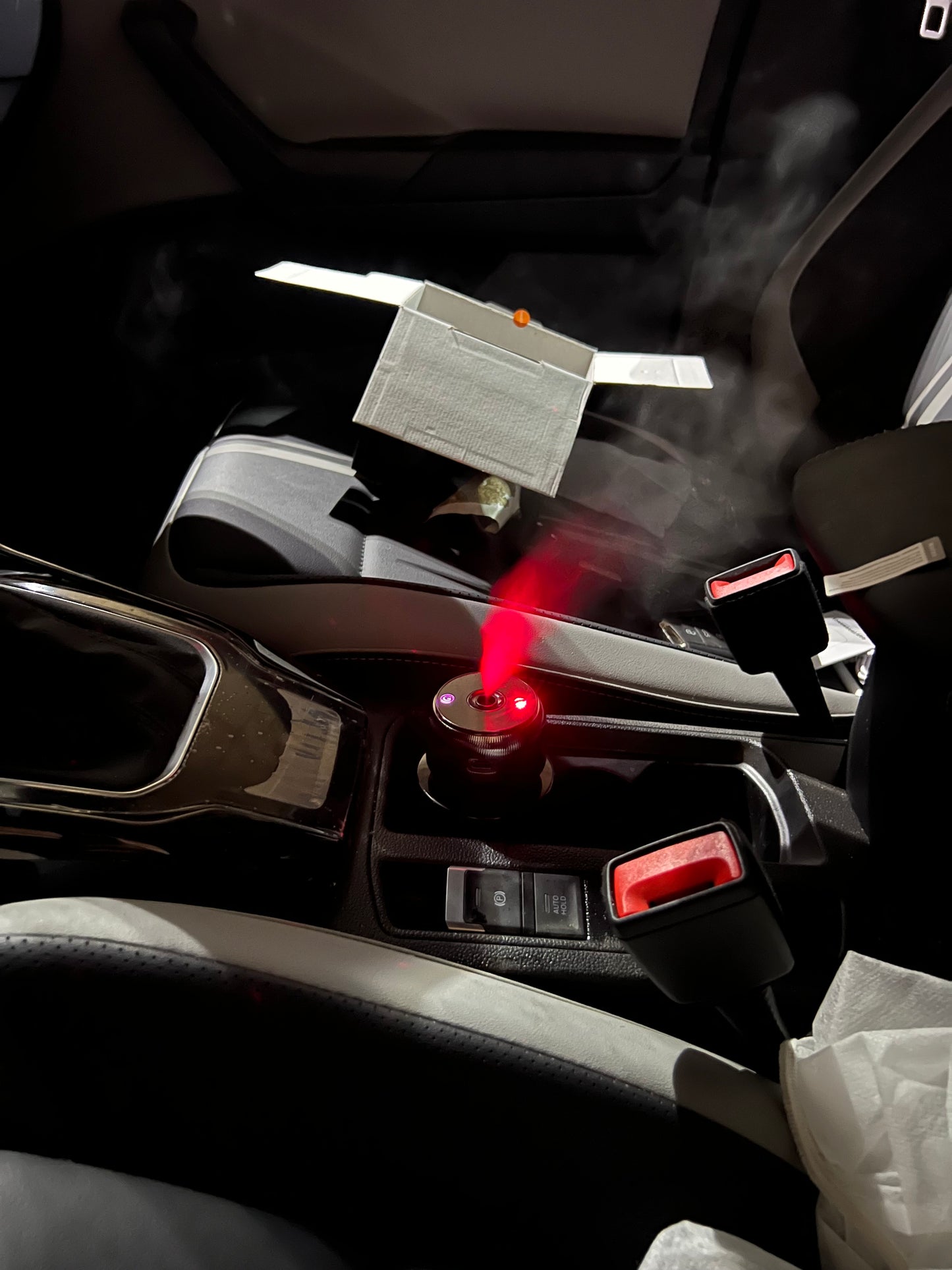 إكتشف جهاز التعطير الذكي لسيارتك🚗 مع تقنية LED💥✨ جهاز واحد، يعطّر، يضيء، ويبهرك!” ✨⚙️.